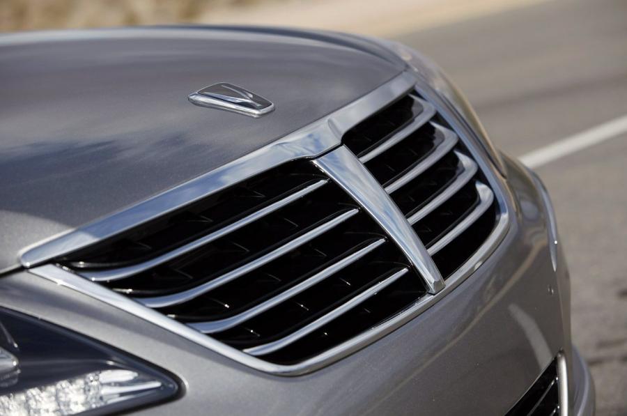  Hyundai Equus 2012 года  (фото 3 из 41)
